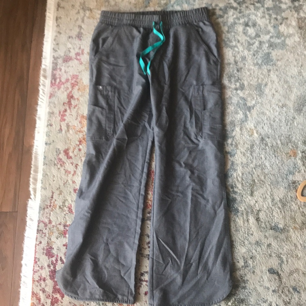 Cargo 8 pocket scrub pant FIGS